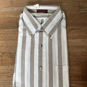 Vintage John B. Roarke Designer Medium Gray Striped Button Down